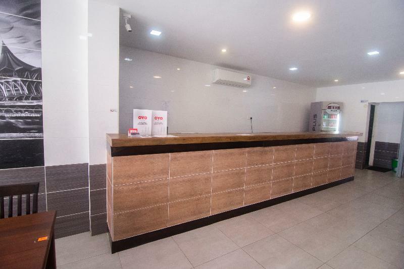 OYO 836 Mandurah Room&Cafe Kuching Exterior foto