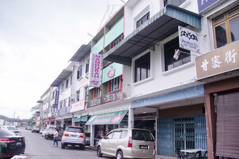 OYO 836 Mandurah Room&Cafe Kuching Exterior foto
