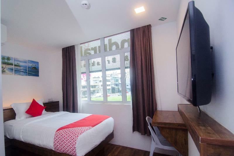 OYO 836 Mandurah Room&Cafe Kuching Exterior foto