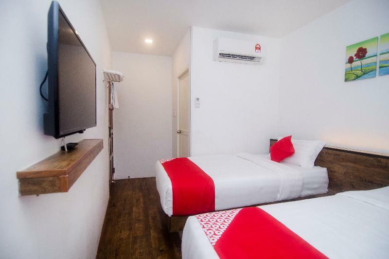 OYO 836 Mandurah Room&Cafe Kuching Exterior foto
