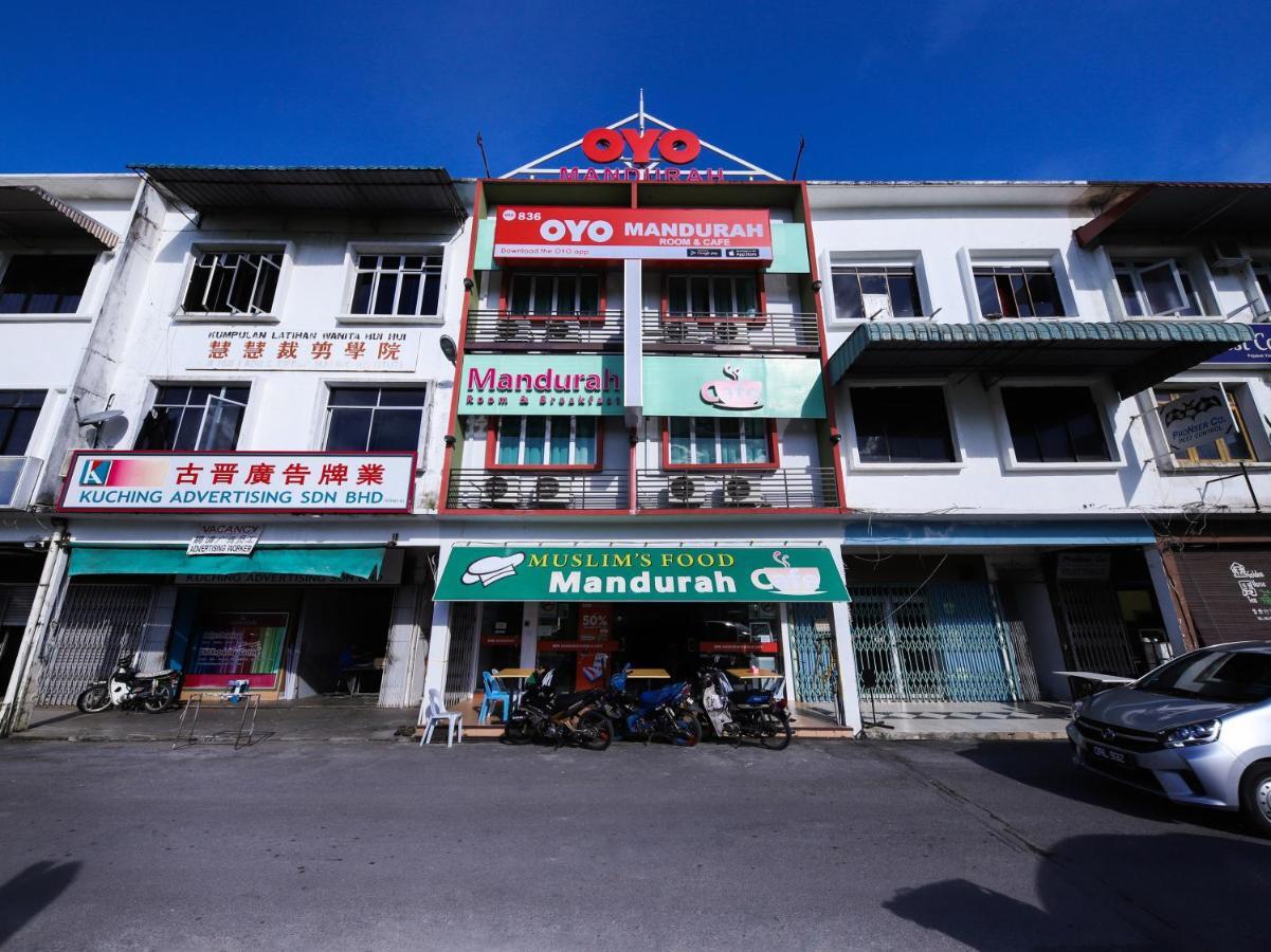 OYO 836 Mandurah Room&Cafe Kuching Exterior foto